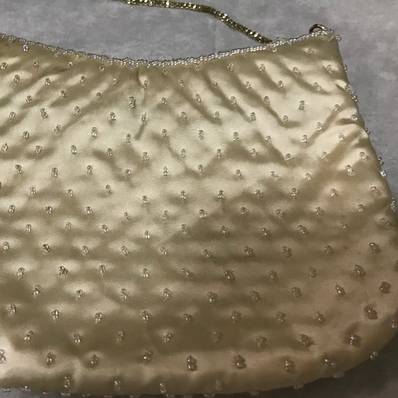 VINTAGE LE ROYALE WHITE BEADED EVENING BAG - Picture 4 of 5